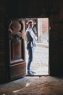 Владимир Романов