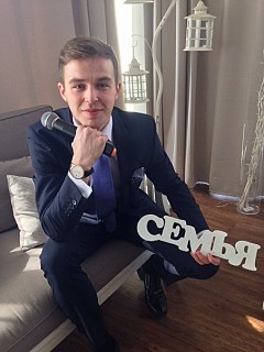 Максим Букреев