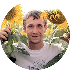 Виталий Мельников