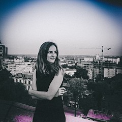 Лена Костенко