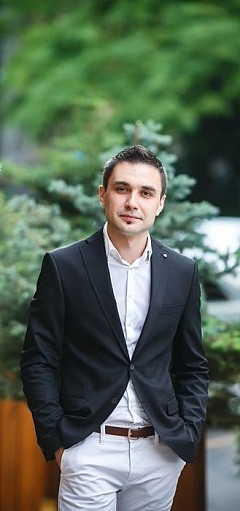 Александр Буров
