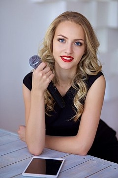 Елена Столярова