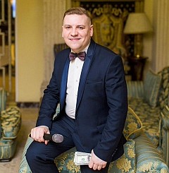 Дмитрий Олейник