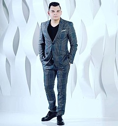 Игорь Бобров