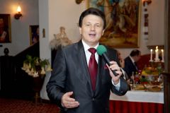 Александр Гвоздев