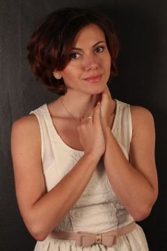 Анна Алорис