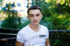 Олег Величко