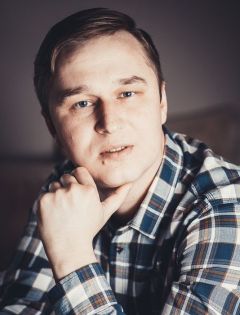 Денис Дешин